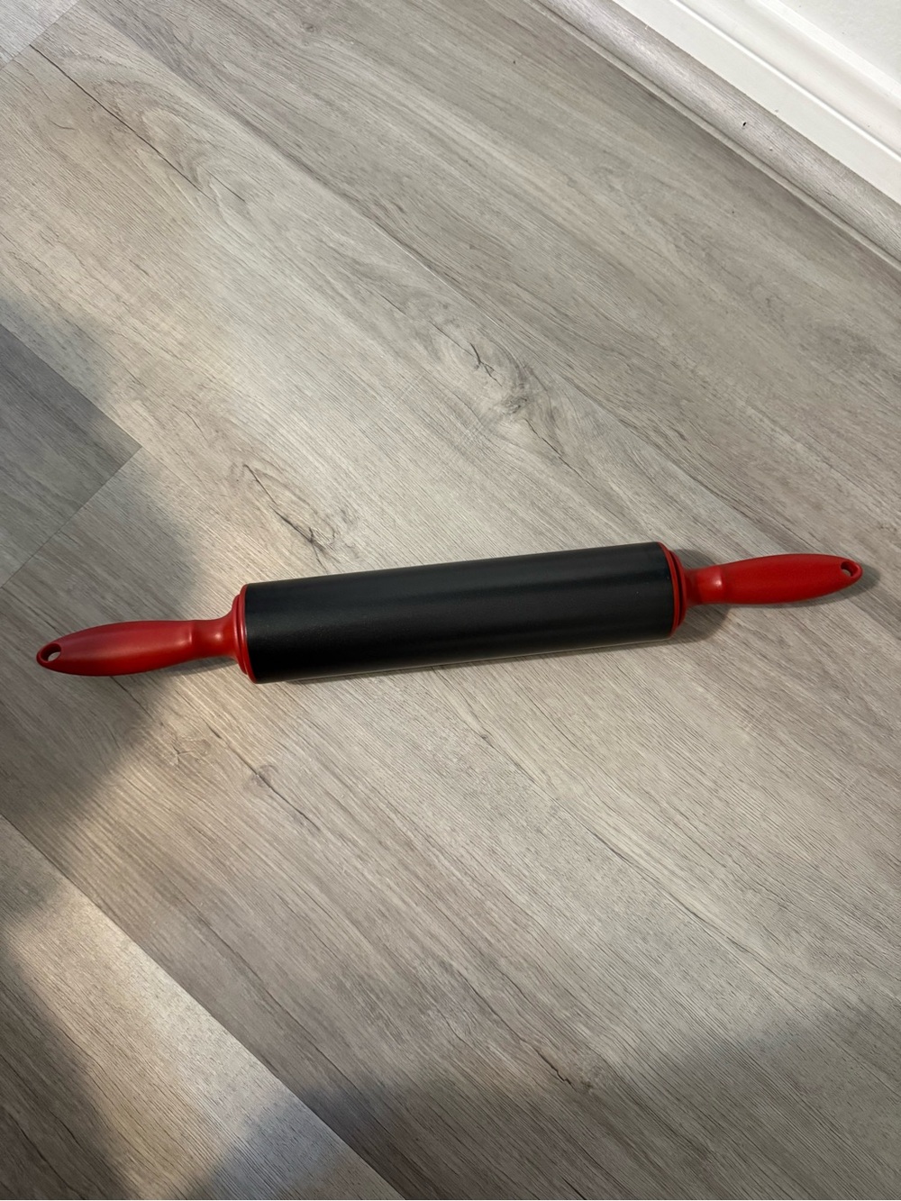 ⭐️ Nonstick Rolling Pin with Red Handles